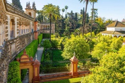 Visa general de los jardines del Real Alcázar de Sevilla