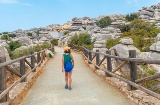 Turista no Torcal de Antequera, Málaga