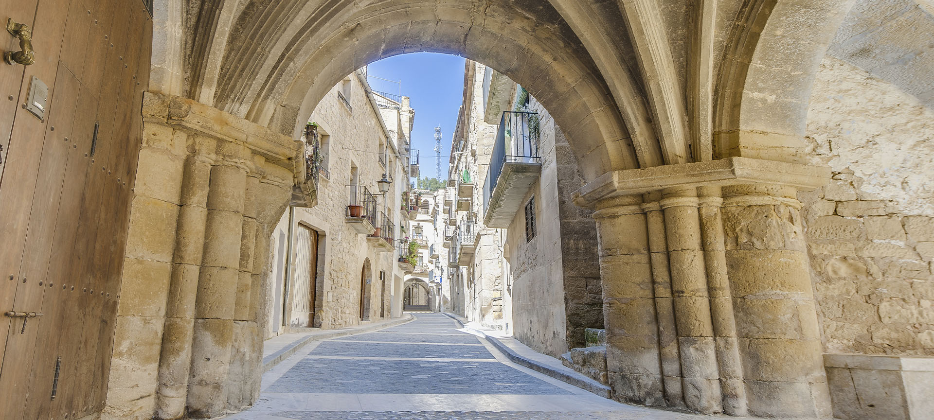 Jedna z ulic w centrum Calaceite (Teruel, Aragonia)