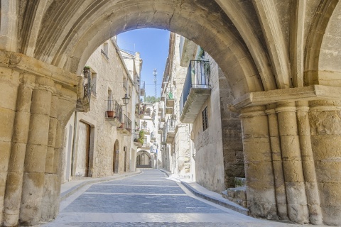 Ulica w centrum Calaceite (Teruel, Aragonia)
