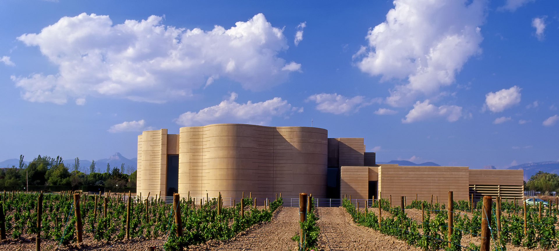 Zentrum für Kunst und Natur. Beulas Stiftung. Huesca