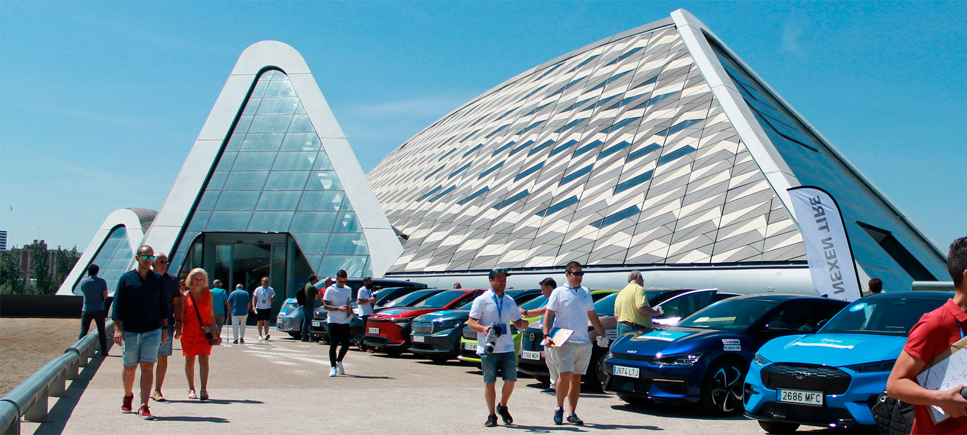 Muzeum Mobility City w Saragossie od zewnątrz Muzeum Mobility City w Saragossie od zewnątrz