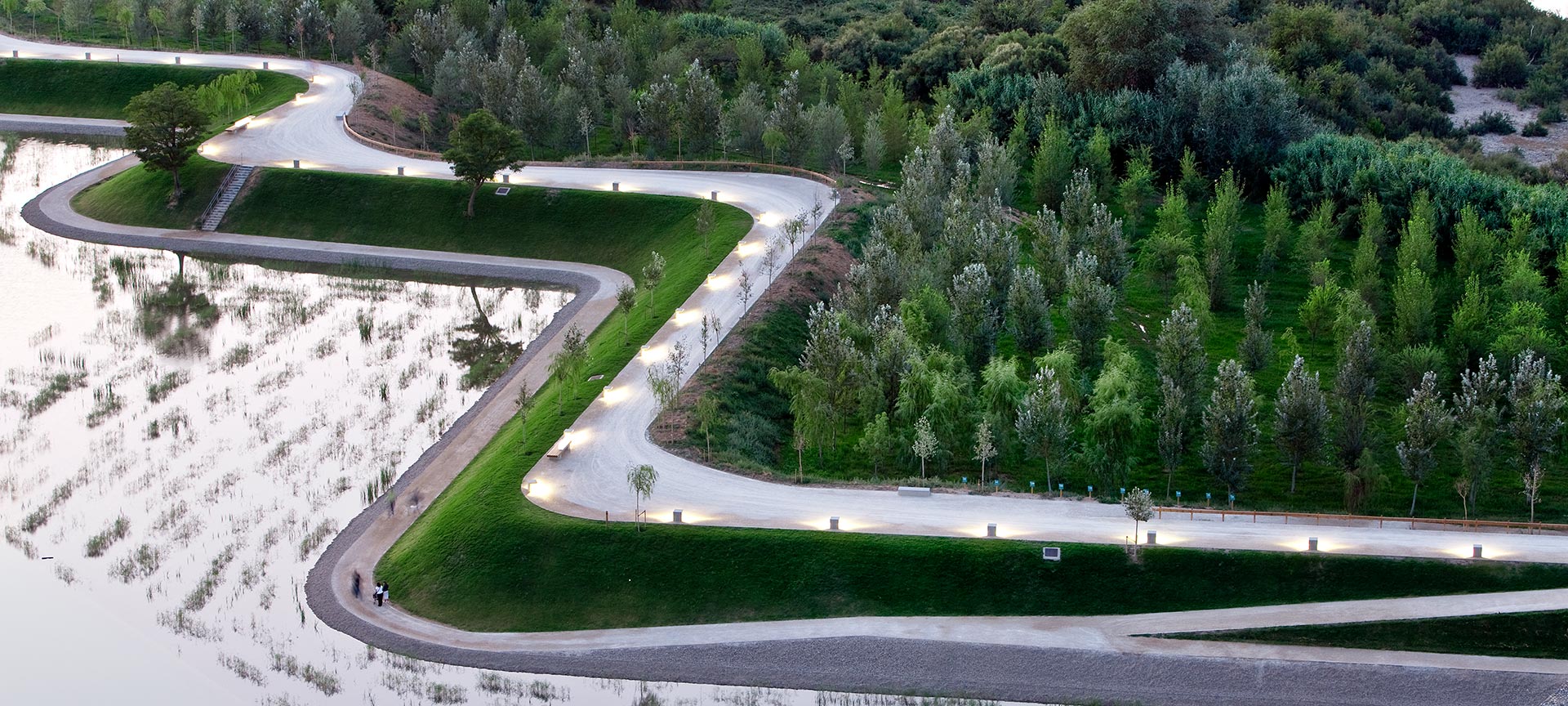 Городской водный парк «Луис Бунюэль». Сарагоса Городской водный парк «Луис Бунюэль». Сарагоса