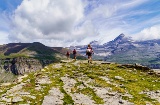 Turistas fazendo caminhada no Parque Nacional de Ordesa e Monte Perdido, em Huesca, Aragón