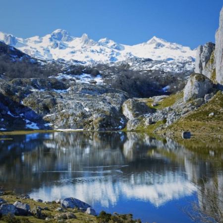 Lac Ercina, Pics d