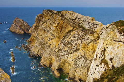 Steilküste in Cabo de Peñas (Asturien)