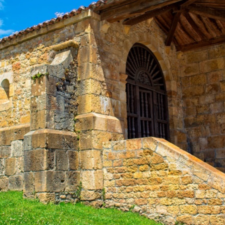 Kapelle Santa Cruz. Cangas de Onís. Asturien.