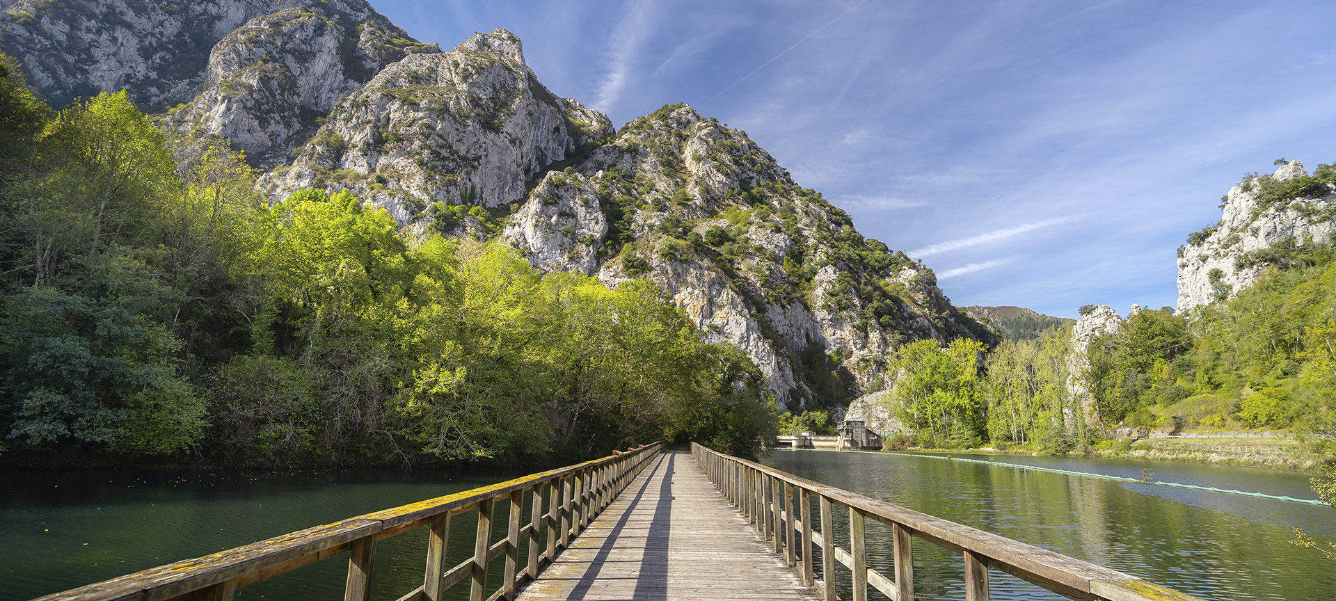 Sedia a rotelle. Sentieri accessibili