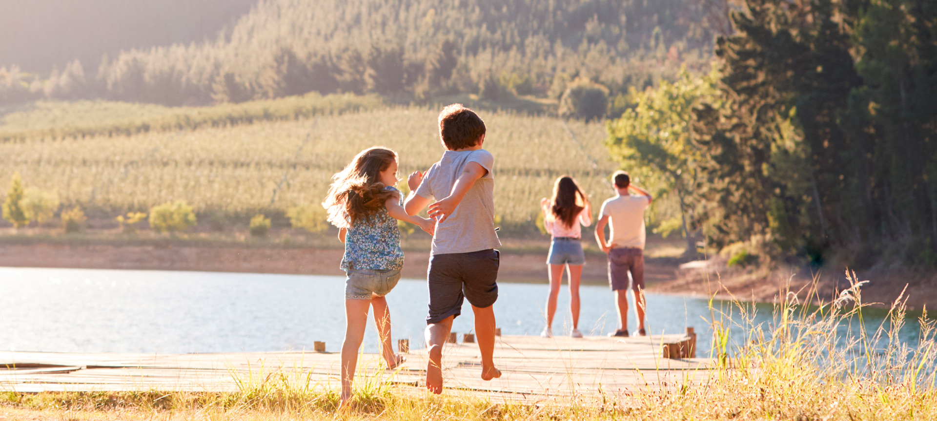 Família tirando férias rurais  Família tirando férias rurais
