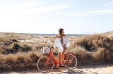 Turista de bicicleta em Formentera