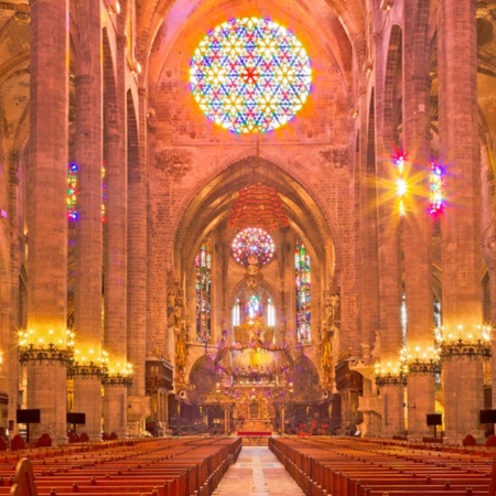 Wnętrze katedry w Palmie. Majorka