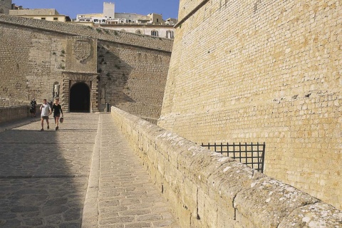 Portal Ses Taules, Eivissa