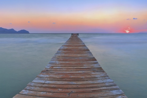 Quebra-mar da praia de Muro (Maiorca, Ilhas Baleares)