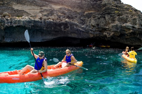 Canoagem nas águas de Formentera (Ilhas Baleares)