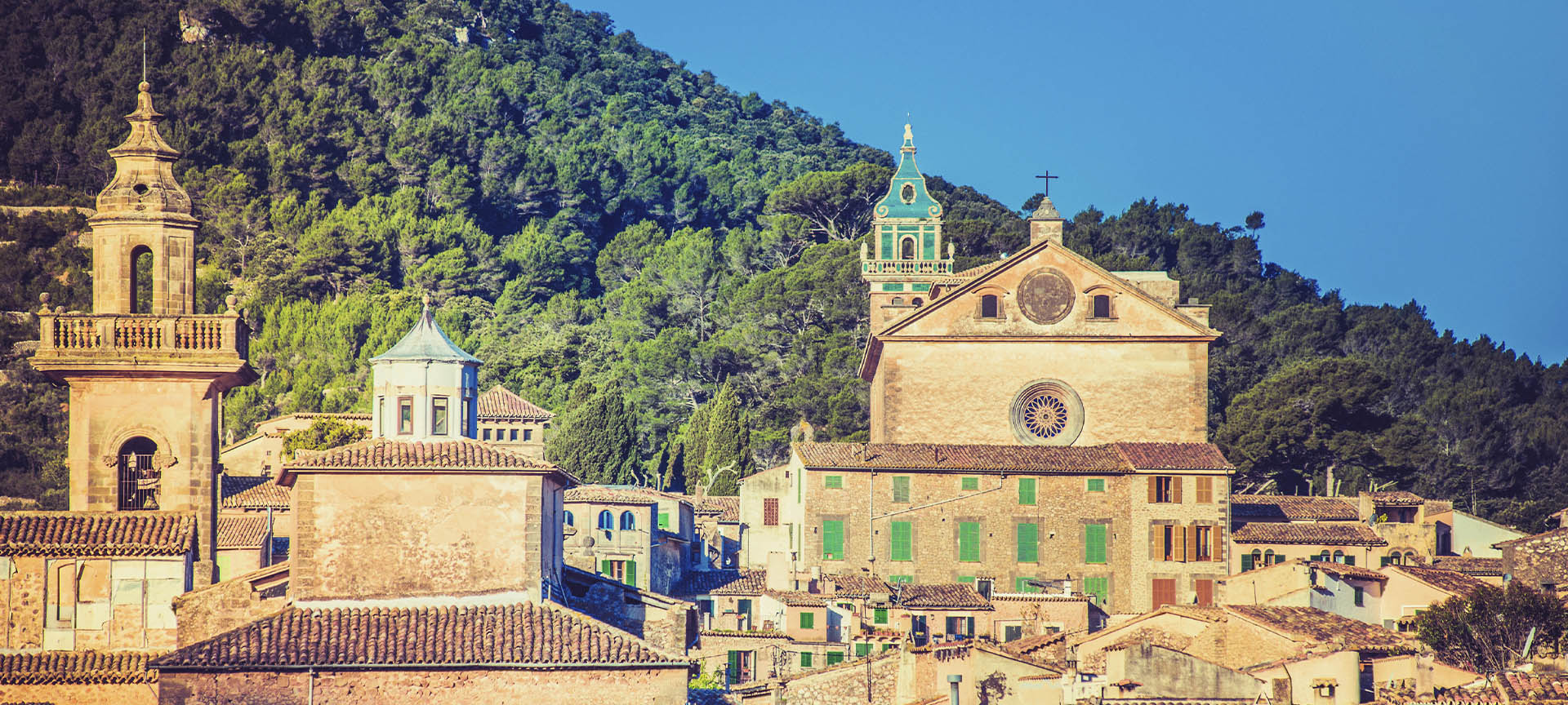 Vue panoramique de Valldemossa à Majorque (îles Baléares)