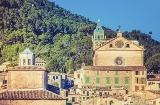 Panorámica de Valldemossa, en la isla de Mallorca (Islas Baleares)