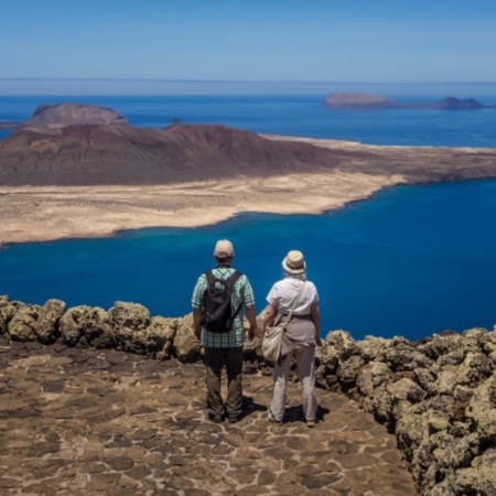 Widok na wyspę La Graciosa z Lanzarote, Wyspy Kanaryjskie