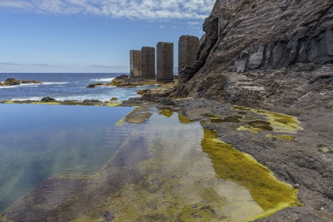 Natürliches Schwimmbecken in Hermigua auf La Gomera (Kanarische Inseln)