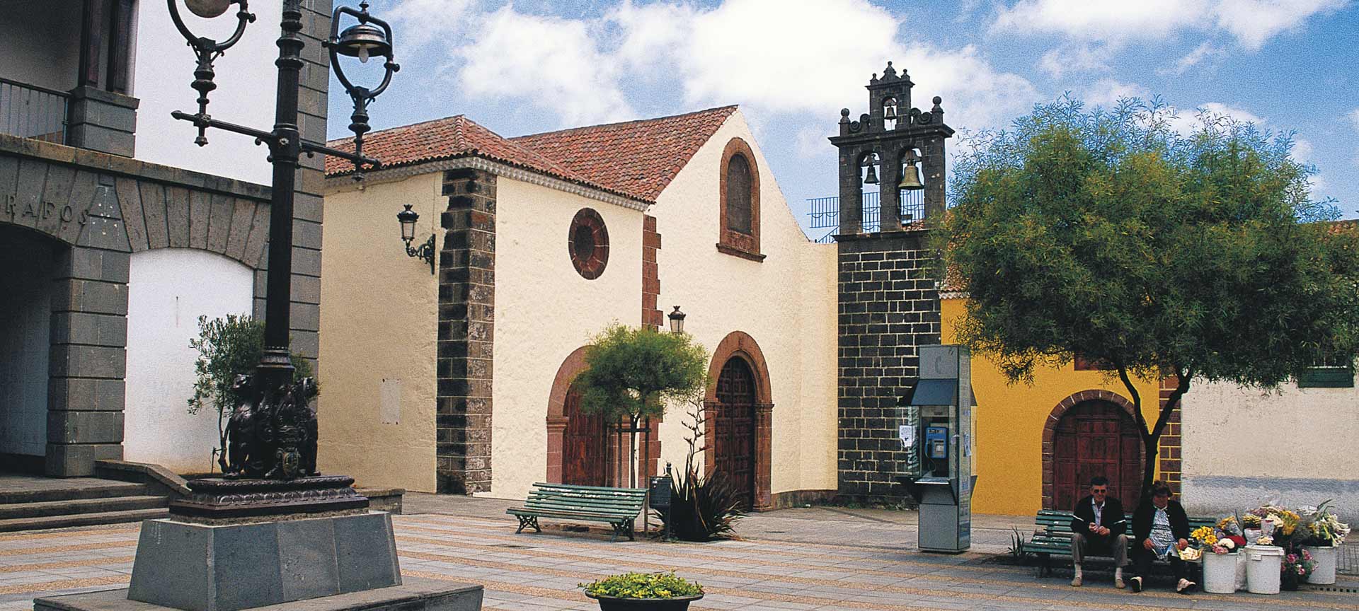 Площадь Коррео, в Сан-Кристобаль-де-Ла-Лагуна, где расположена церковь Санто-Доминго-де-Гусман