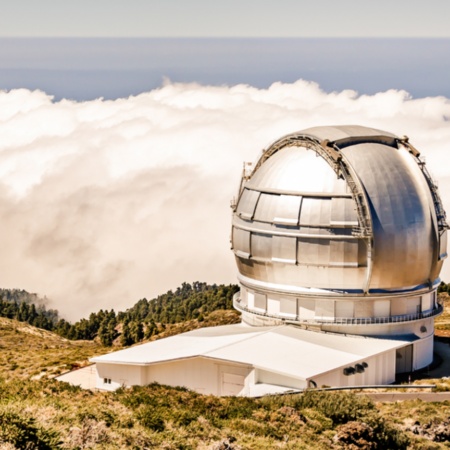 Vista do Observatório Astrofísico Roque de Los Muchachos em La Palma, Ilhas Canárias