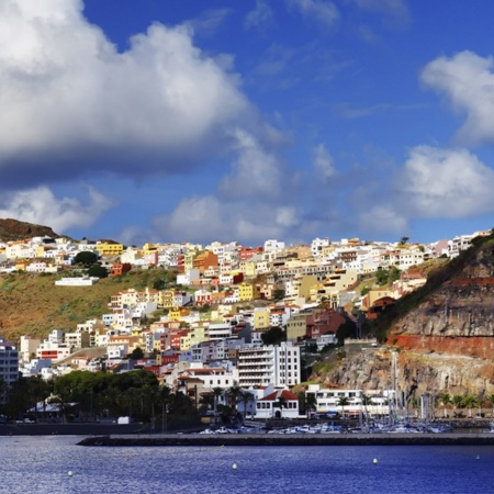 Vista panorâmica de San Sebastián de la Gomera (Ilhas Canárias)