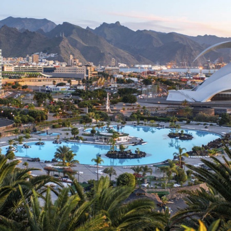 Vista panorâmica de Santa Cruz de Tenerife, na ilha de Tenerife (Ilhas Canárias)