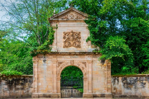 Entrada a los Jardínes de Puente San Miguel