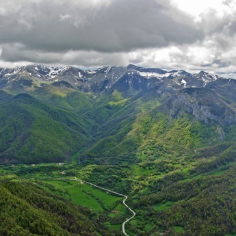 Vue panoramique depuis le belvédère « Mirador del Cable ». Fuente Dé. Cantabrie