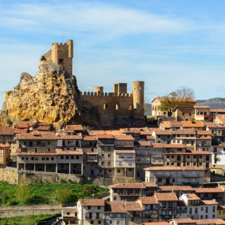 Detalle el castillo de Frías en Burgos, Castilla y León