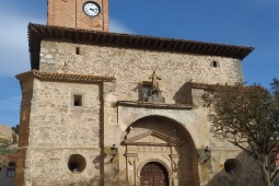 Exterior da Igreja de San Pedro, em Belorado