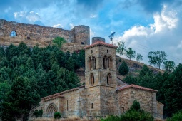 Eremo di Santa Cecilia e castello di Aguilar de Campoo (Palencia, Castiglia e León)