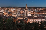 Widok Burgos z katedrą na pierwszym planie