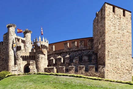 Замок тамплиеров в Понферраде, Леон (Кастилия-и-Леон).