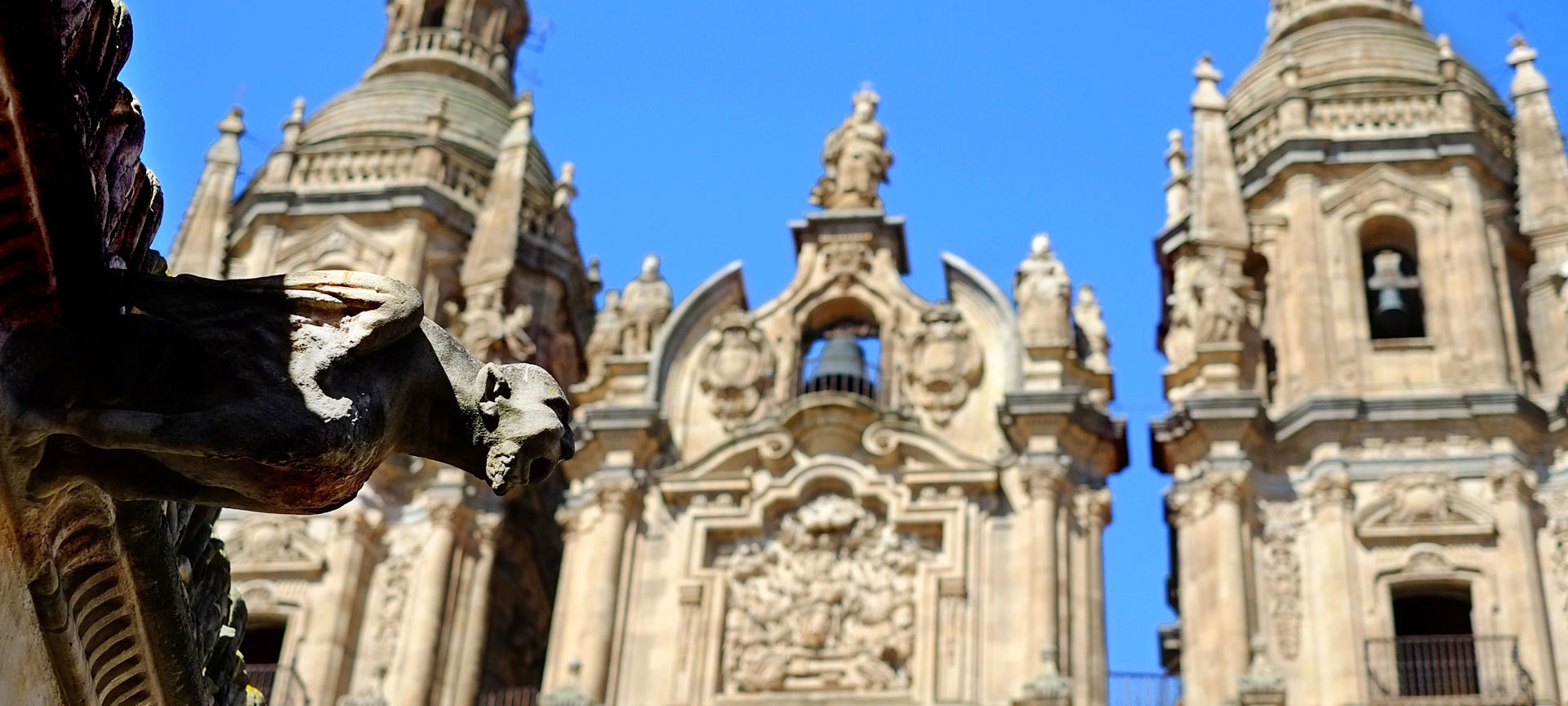 La Clerecía de Salamanque de style baroque, autrefois connue sous le nom de Colegio Real de la Compañía de Jesús