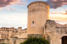 Widok na Zamek w Cuéllar (Segowia, Kastylia-León)