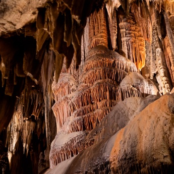 Valporquero cave, León