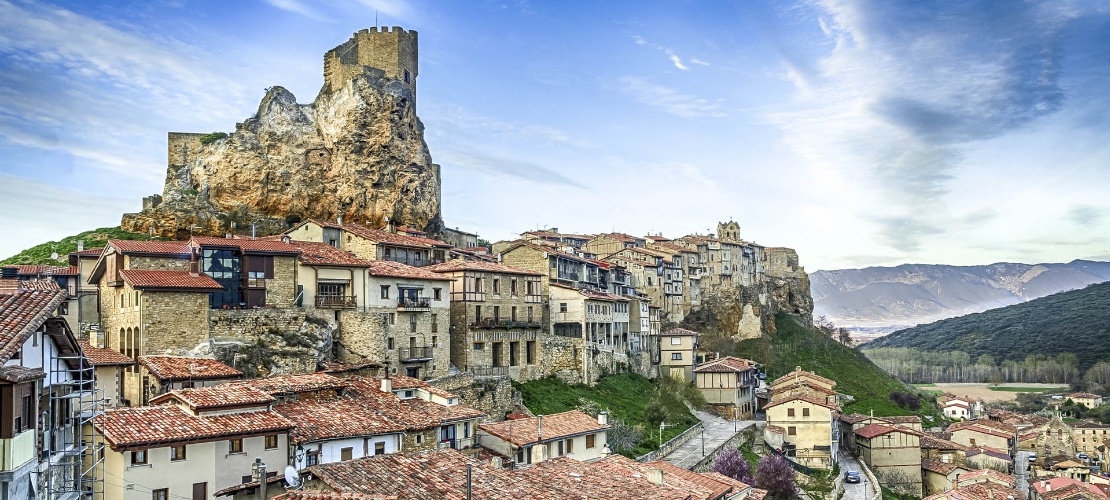 Vue panoramique de Frías, dans la province de Burgos (Castille-León)