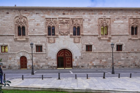 Palazzo dei Momos