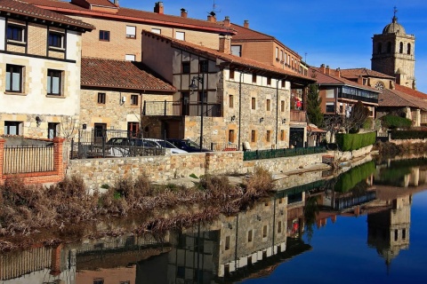 The Carrión River passing through Palencia