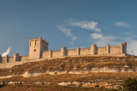 Panoramic view of Peñafiel Castle. Valladolid