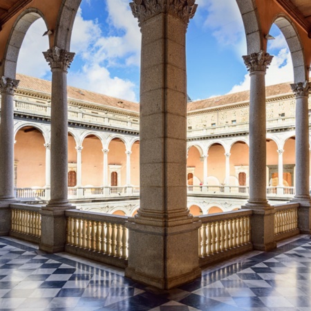 Wnętrze twierdzy Alcázar w Toledo