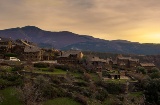 Blick auf das Dorf Roblelacasa in Guadalajara, Kastilien-La Mancha