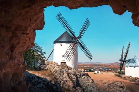 Widok szczegółowy wiatraków w Consuegra, Toledo, Kastylia-La Mancha