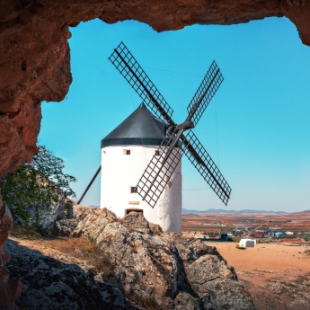 Widok szczegółowy wiatraków w Consuegra, Toledo, Kastylia-La Mancha