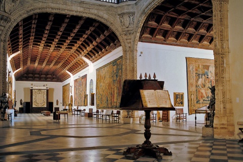 Sala del Museo di Santa Cruz