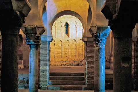 クリスト・デ・ラ・ルス回教寺院。トレド
