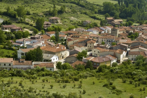 Panorâmica de Peralejos de las Truchas (Guadalajara, Castilla-La Mancha)