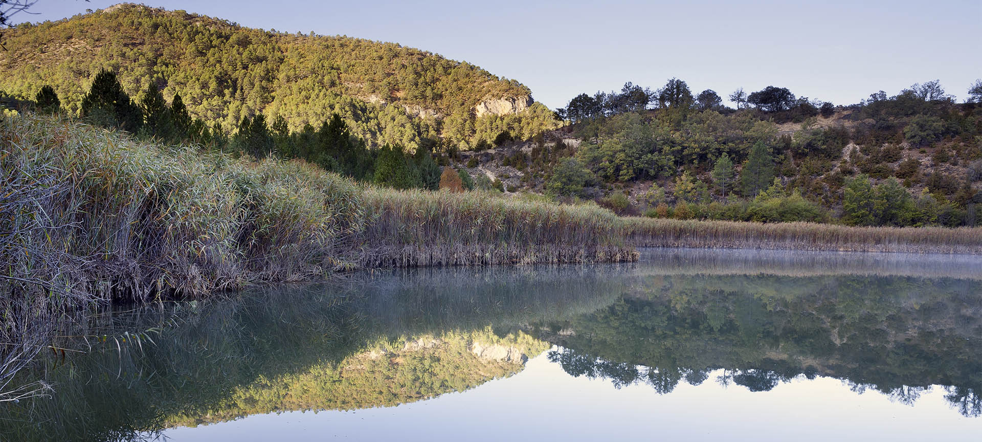 Widok na lagunę Taravilla (prowincja Guadalajara, Kastylia-La Mancha)