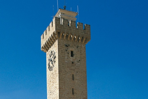 クエンカのマンガナ塔。 