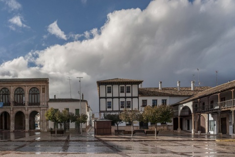 Plaza Mayor de Villanueva de la Jara (province de Cuenca, Castille-La Manche)